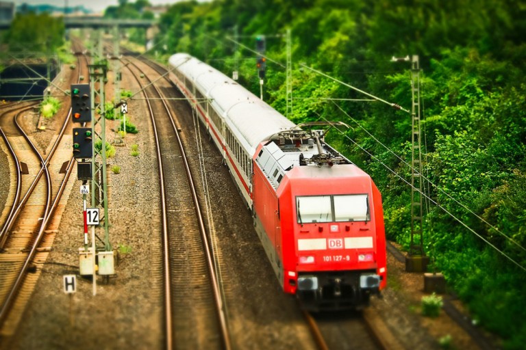 063/16 | Krefelder Schienenanbindung: Verbesserungen in Reichweite